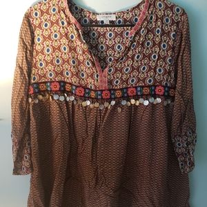Boho hippiesque blouse with pattern top.